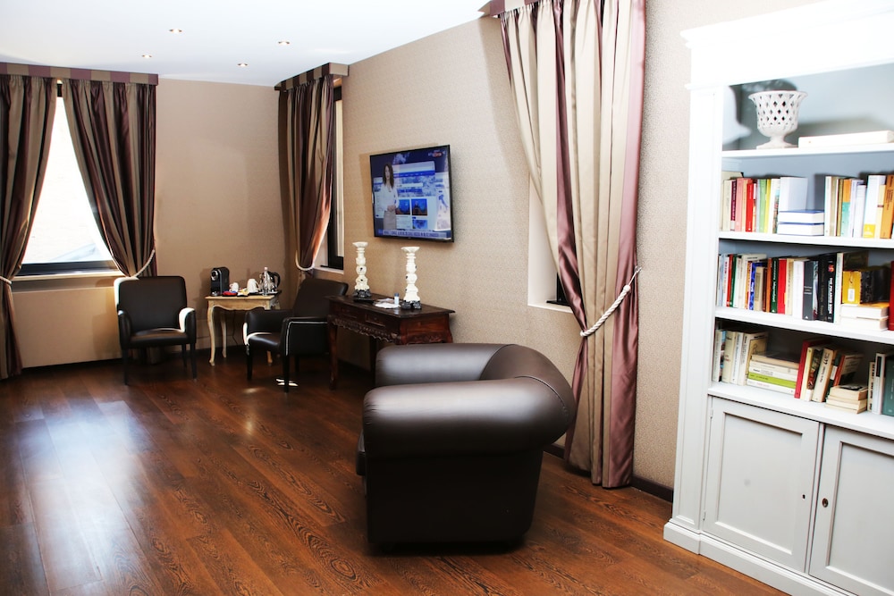 Junior Room thumbnail 5