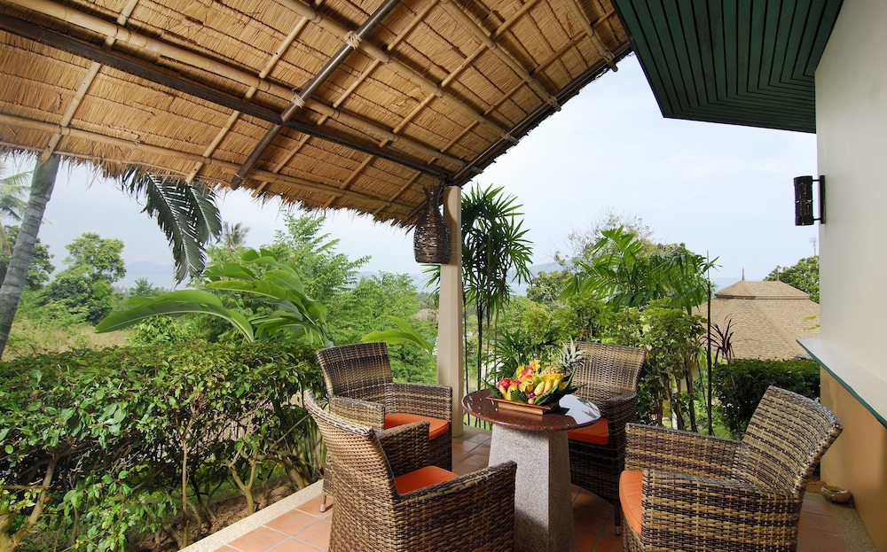 Royal Jacuzzi Suite (2 Bedrooms) photo 3