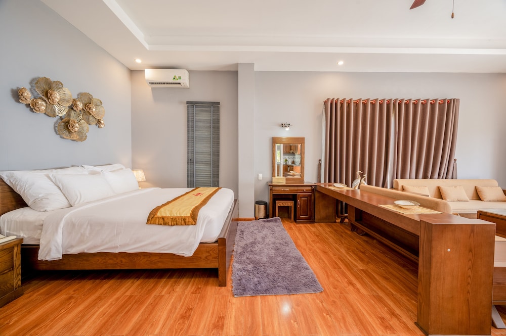 Family Villa, 2 Bedrooms, Pool View - Photo 12