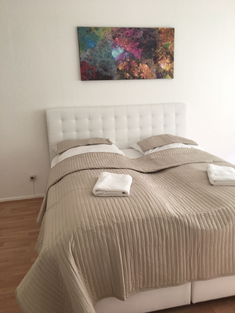 Classic Apartment, 1 Bedroom, Kitchen, City View photo 2