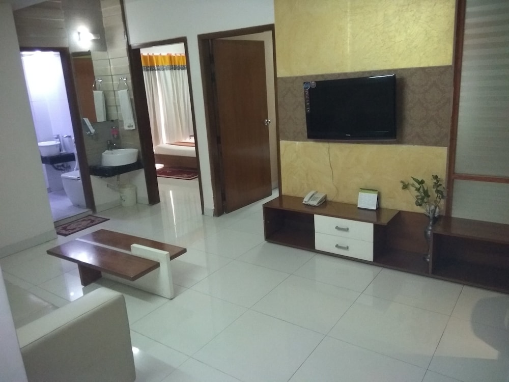 Superior Studio Suite, 2 Bedrooms photo 3