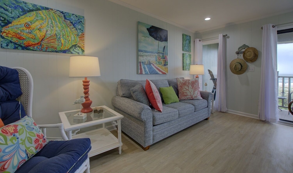 Condo, 2 Bedrooms photo 1
