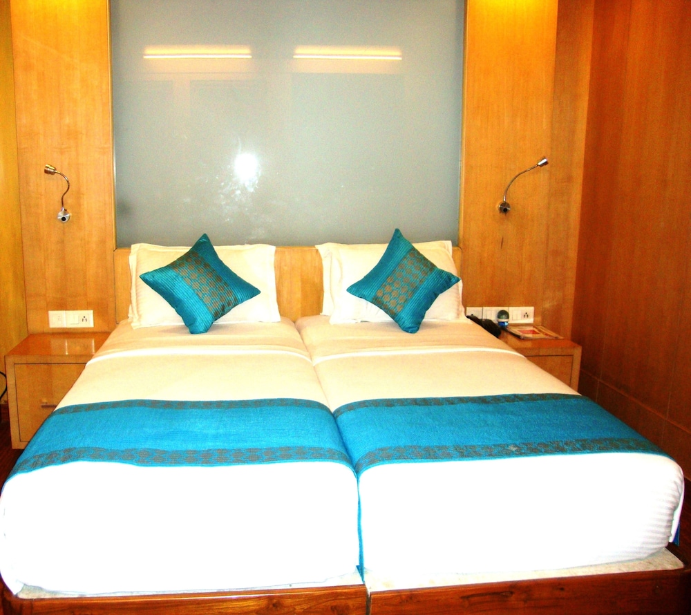 Deluxe Room - Photo 8