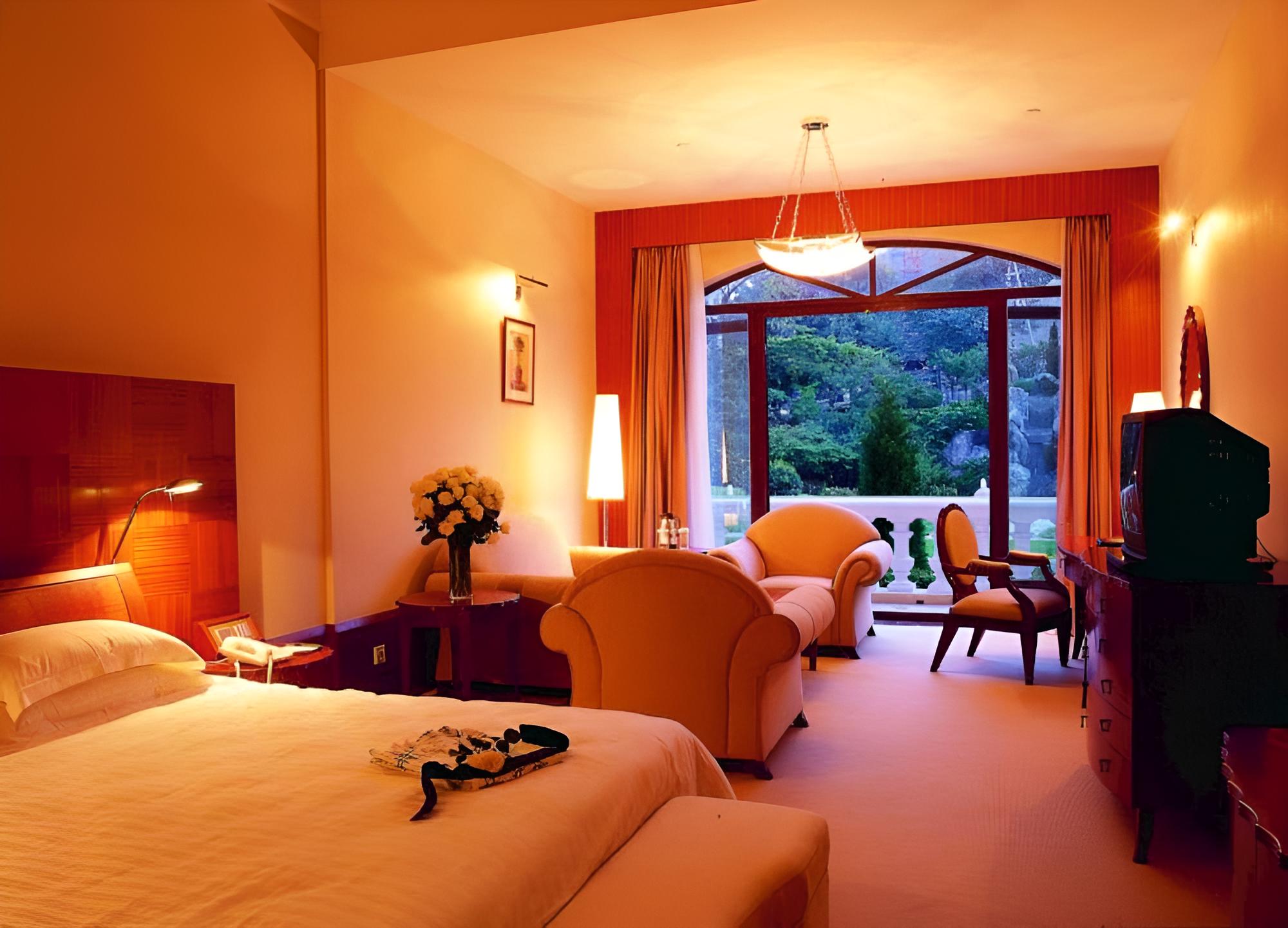 Deluxe Double Room with Garden View photo 3