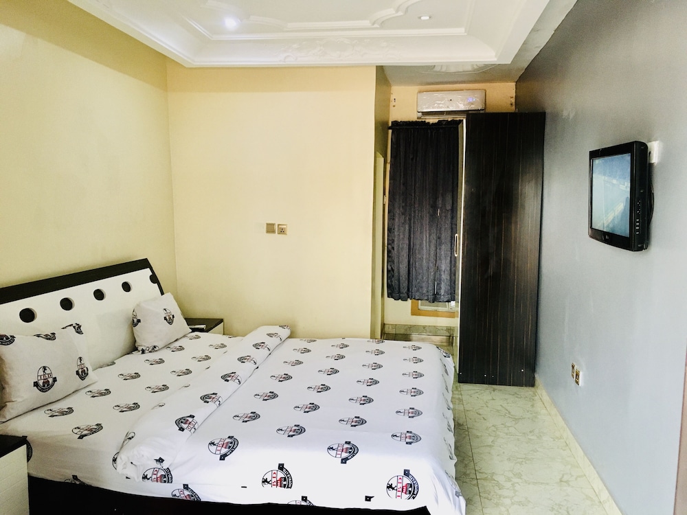 Deluxe Room - Photo 1