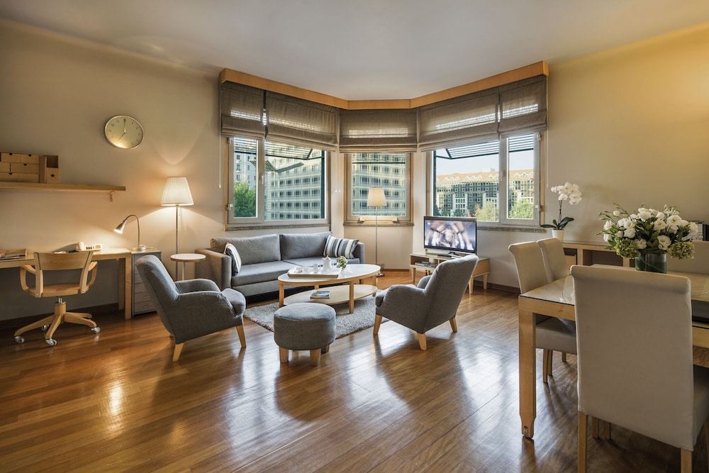 Avenue Suite with Taksim Park View photo 1