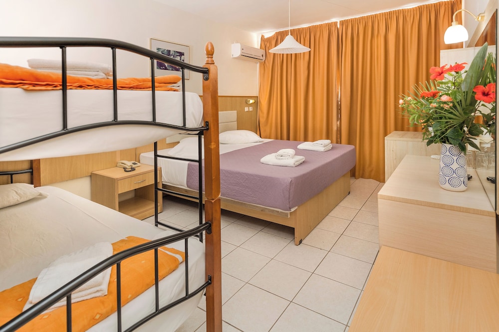 Quadruple Room, Garden View photo 1