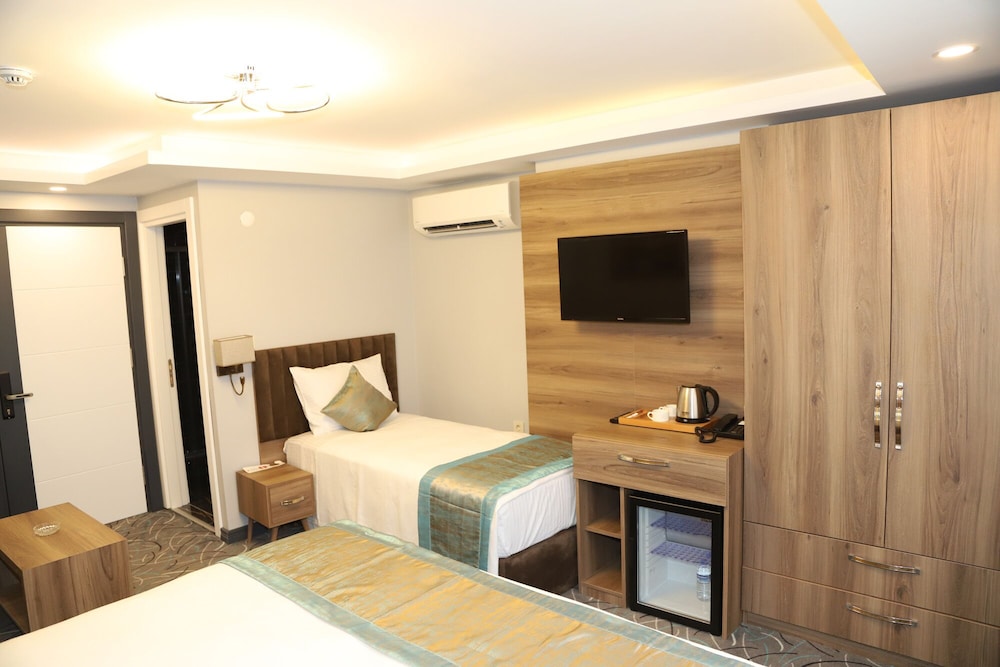 Deluxe Quadruple Room photo 3