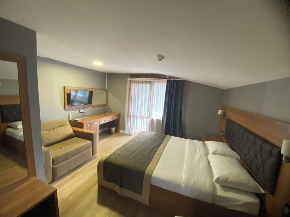 Deluxe Double Room, Balcony, City View photo 1