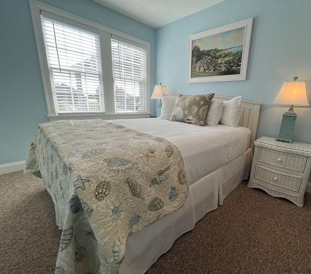Waterview Queen Bunk