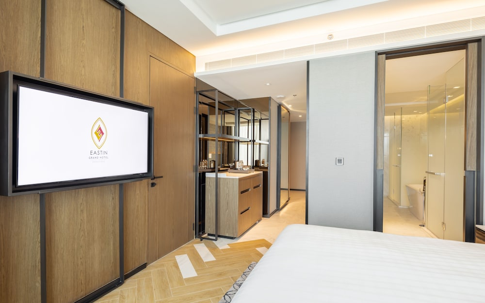 Deluxe with Lounge Access
