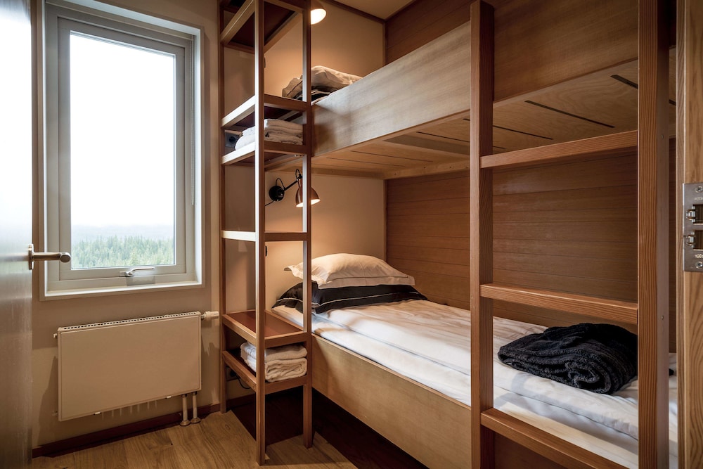 Suite (ZINC) photo 3