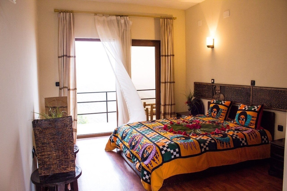 Double or Twin Room, Mountain View photo 2