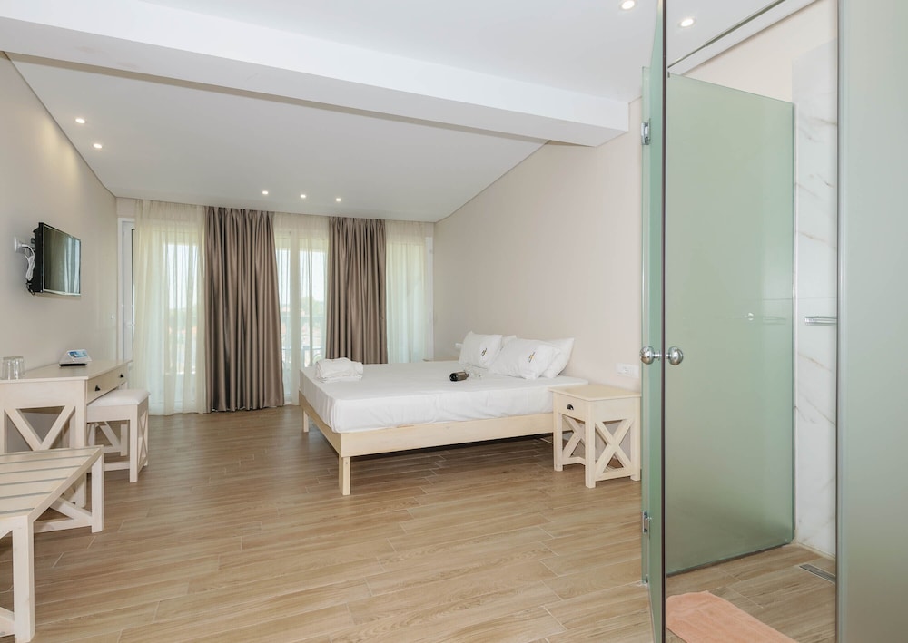 Junior Suite, Sea View photo 3