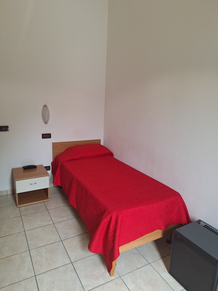 Standard Single Room, Mountain View