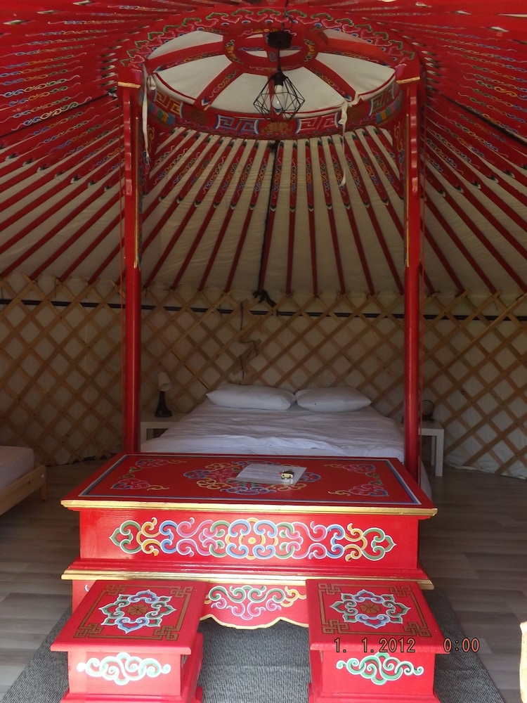 Traditional Tent, 1 Bedroom, Refrigerator & Microwave photo 1