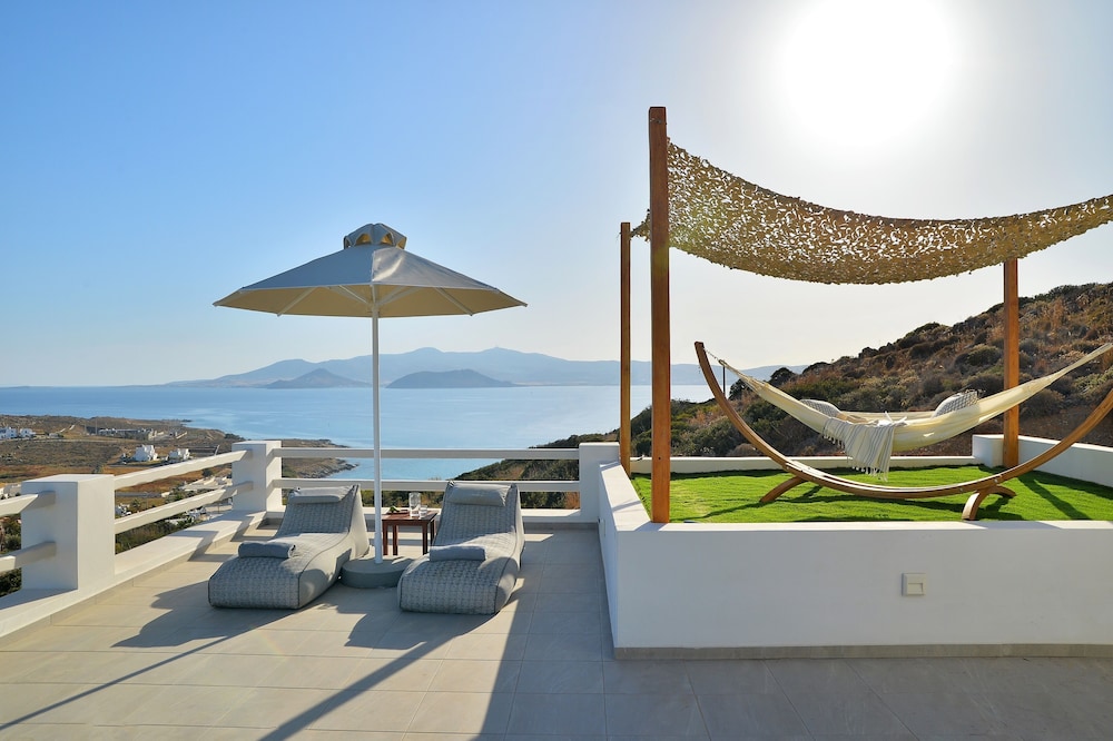 Grand Suite, Private Pool, Sea View (For 3) photo 3
