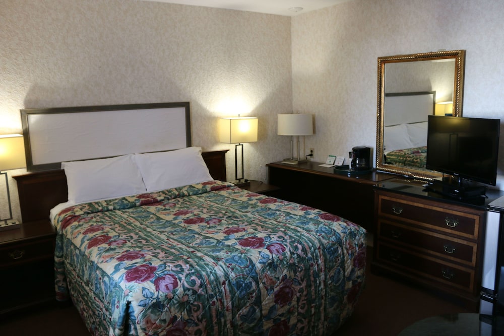 Standard Room, 1 Queen Bed photo 1