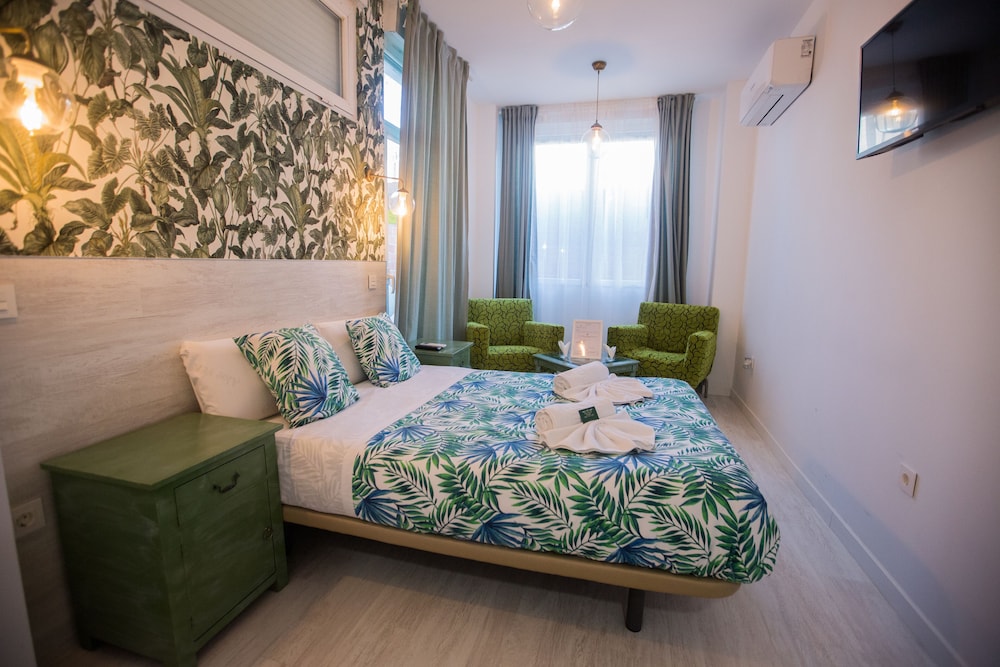 Economy Double Room photo 3