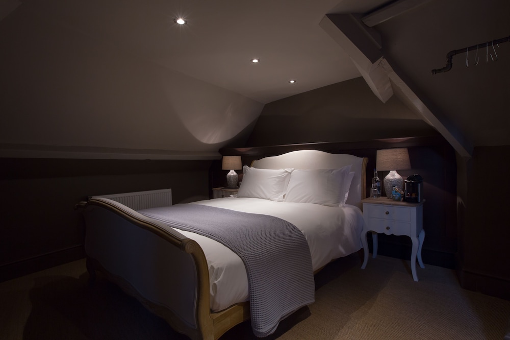 Basic Double Room photo 2