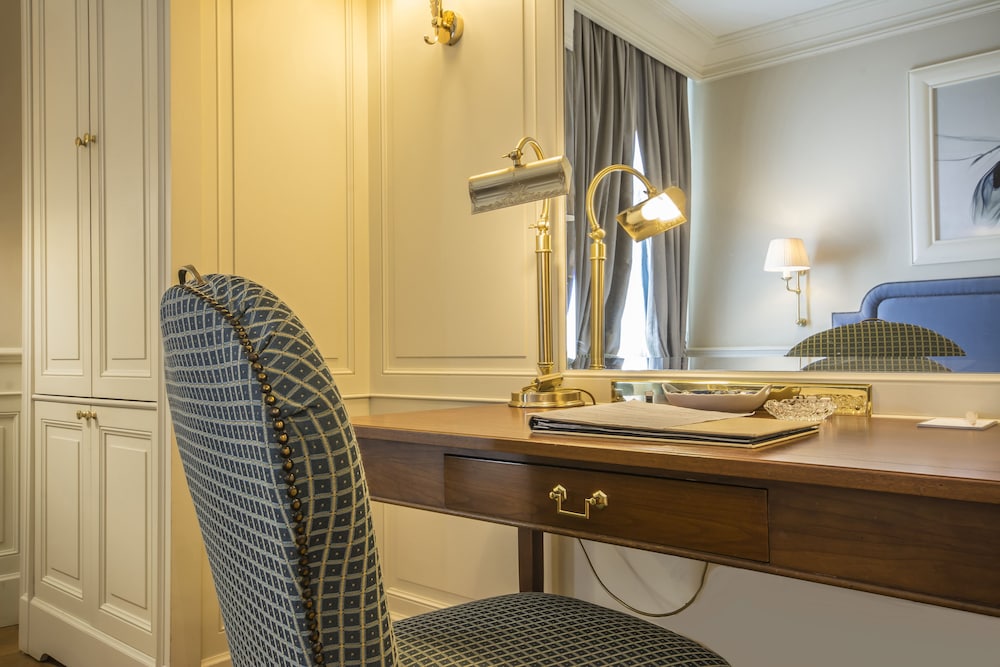 Deluxe Double Room - Photo 16