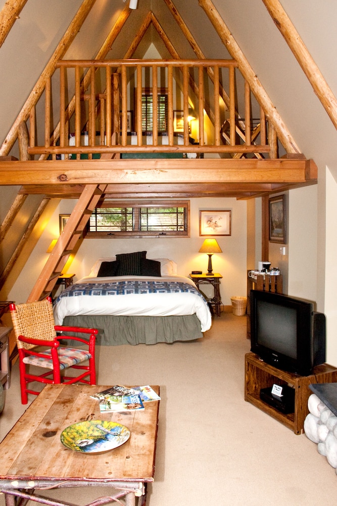 Cabin (Riverfront A-Frame)