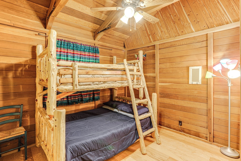 House (2 Bedrooms) photo 1