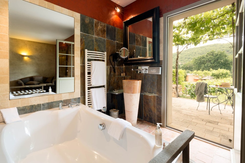 Romantic Suite (Cardaillac) photo 3