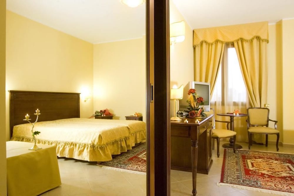 Traditional Double Room Single Use photo 1