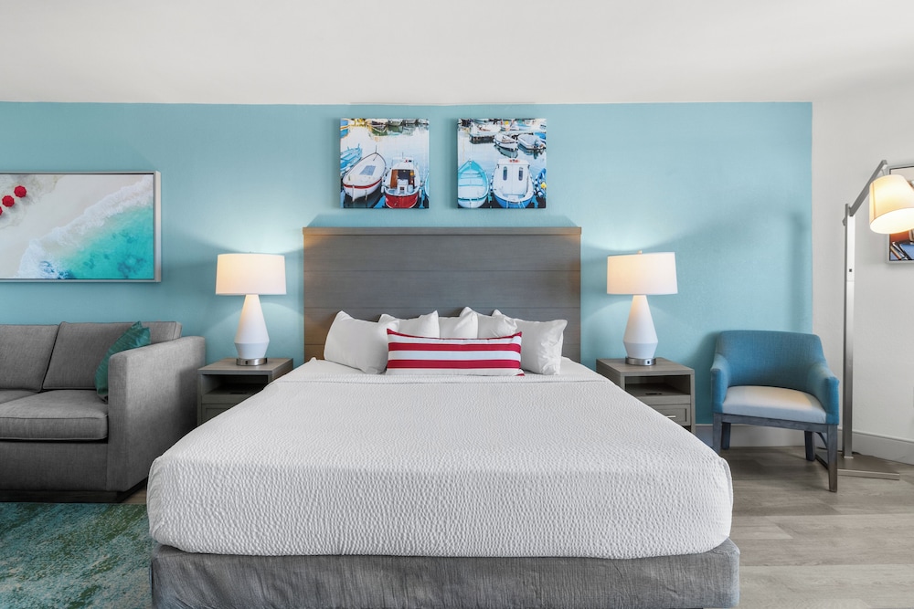 Pinnacle Ocean View Deluxe King Efficiency - Photo 3