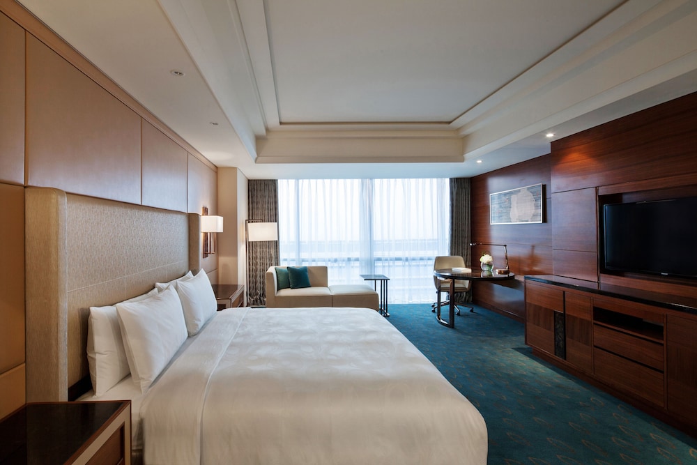 Premium Room, 2 Double Beds, Lake View photo 2