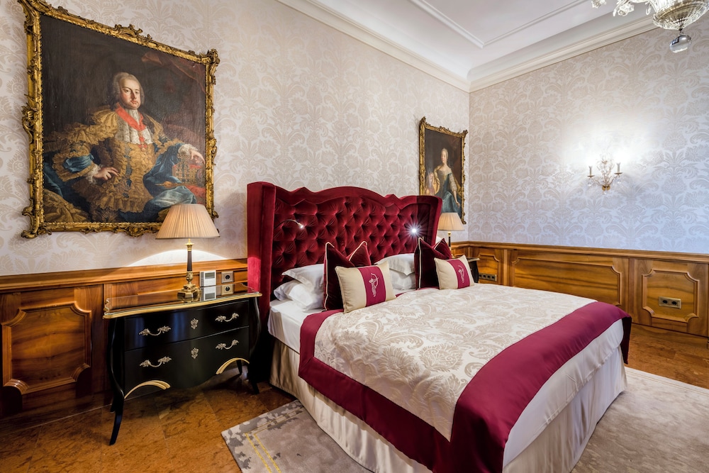 Royal Suite, 1 King Bed, Terrace, City View photo 1