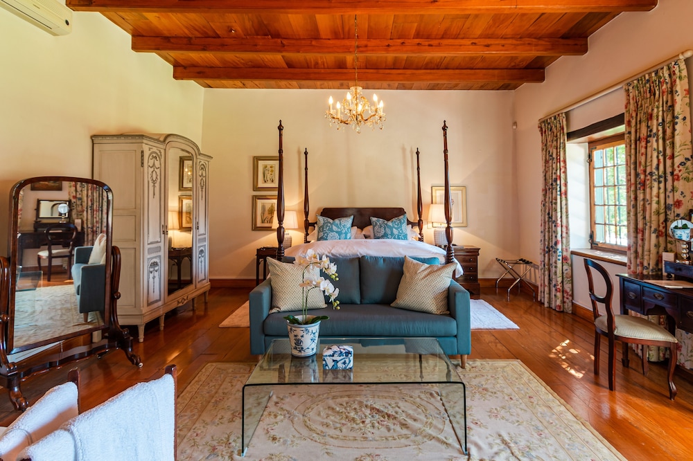 Vineyard Cottage 1