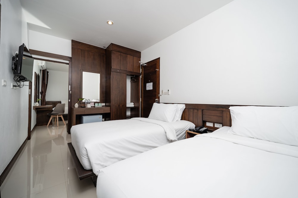 Deluxe Twin Room with Mountain View photo 1