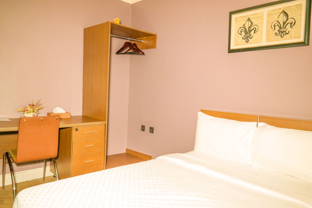 Classic Room, 1 Double Bed, Garden View, Corner photo 3
