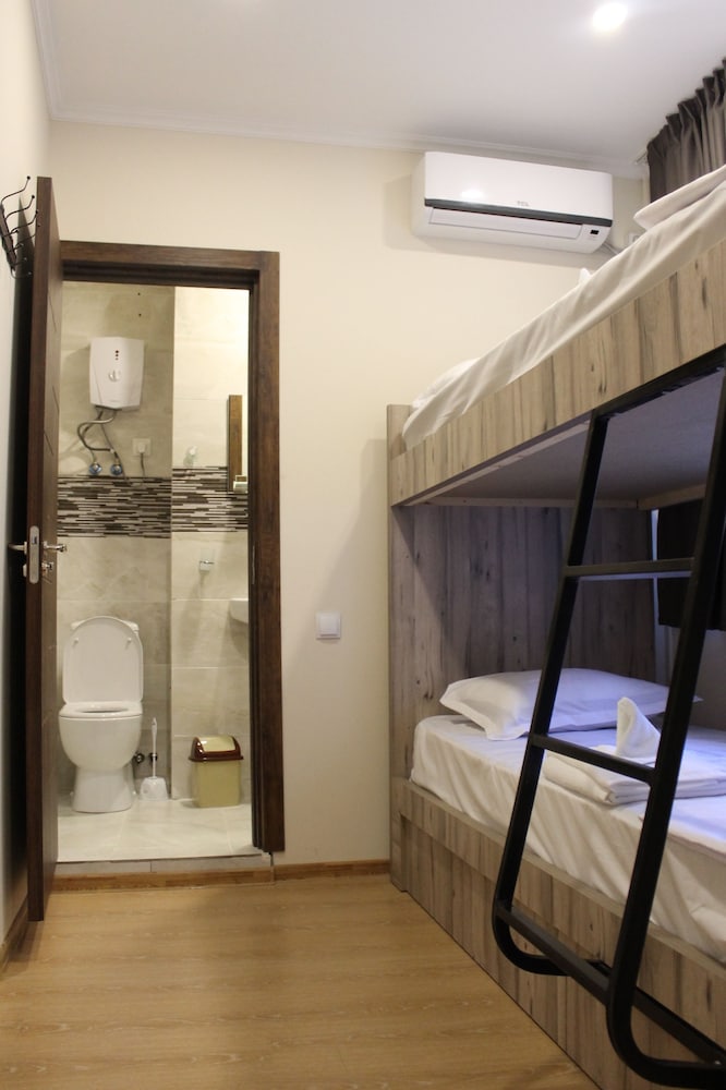 Economy Double Room photo 3