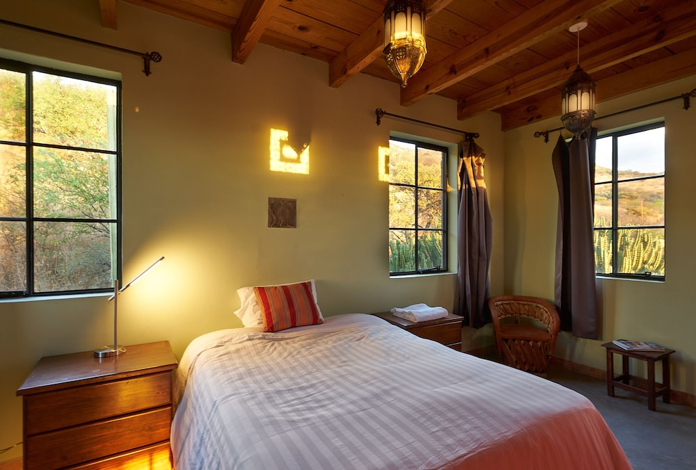 Family Villa, Multiple Bedrooms, Valley View, Mountainside