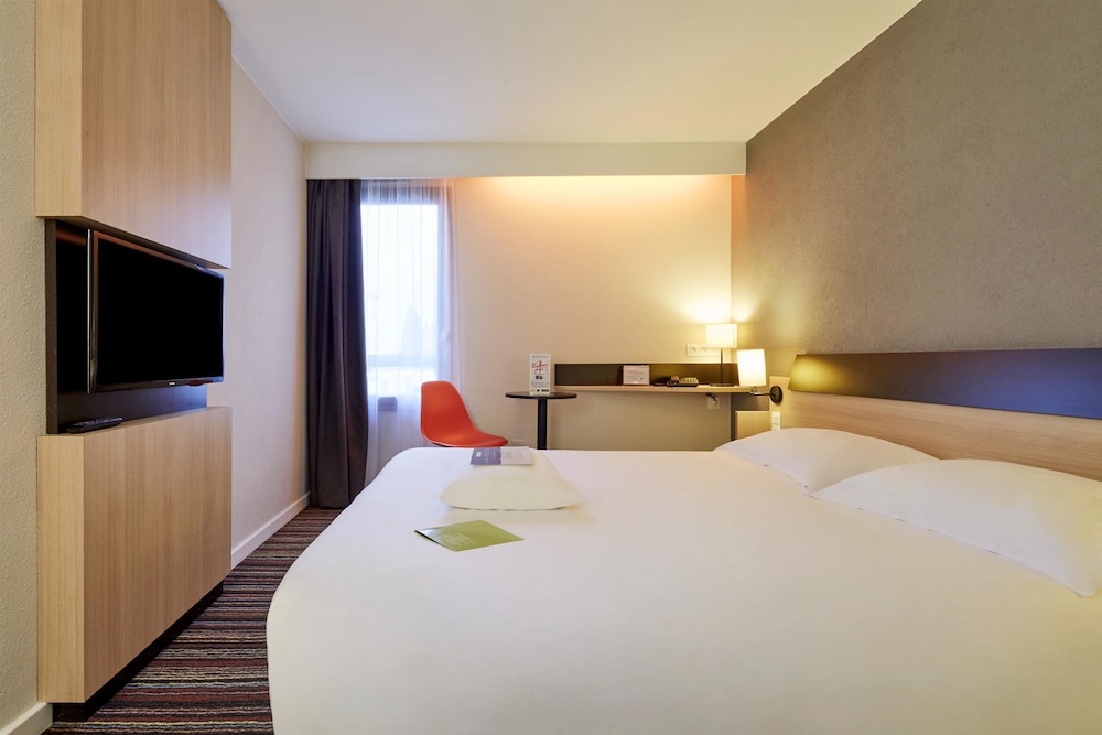 Standard Room, 1 Double Bed - Photo 5