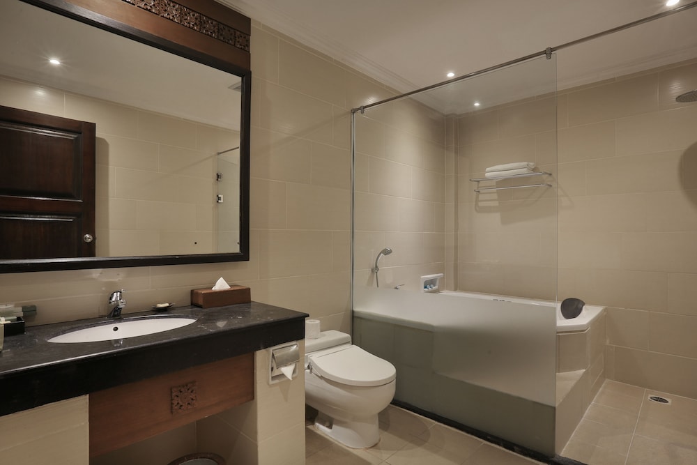 Deluxe Room, 1 King Bed (Super) - Photo 6