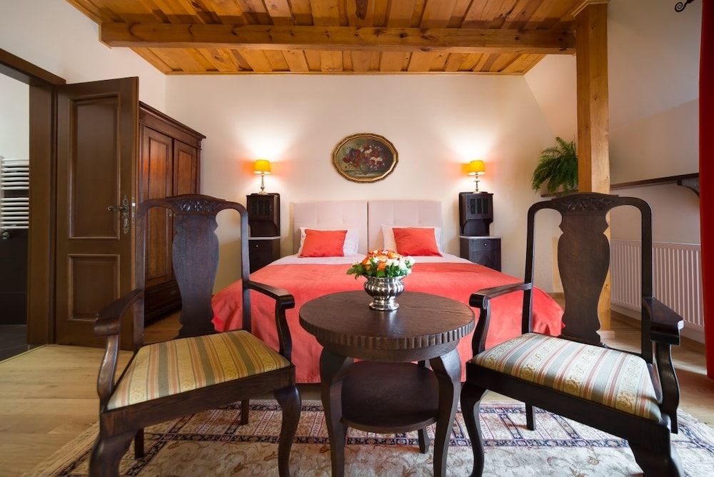 Twin Room, Balcony (Pokoj 2, with extra bed) photo 2