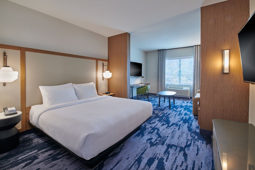 Suite, 1 King Bed (Hearing Accessible) - Photo 1