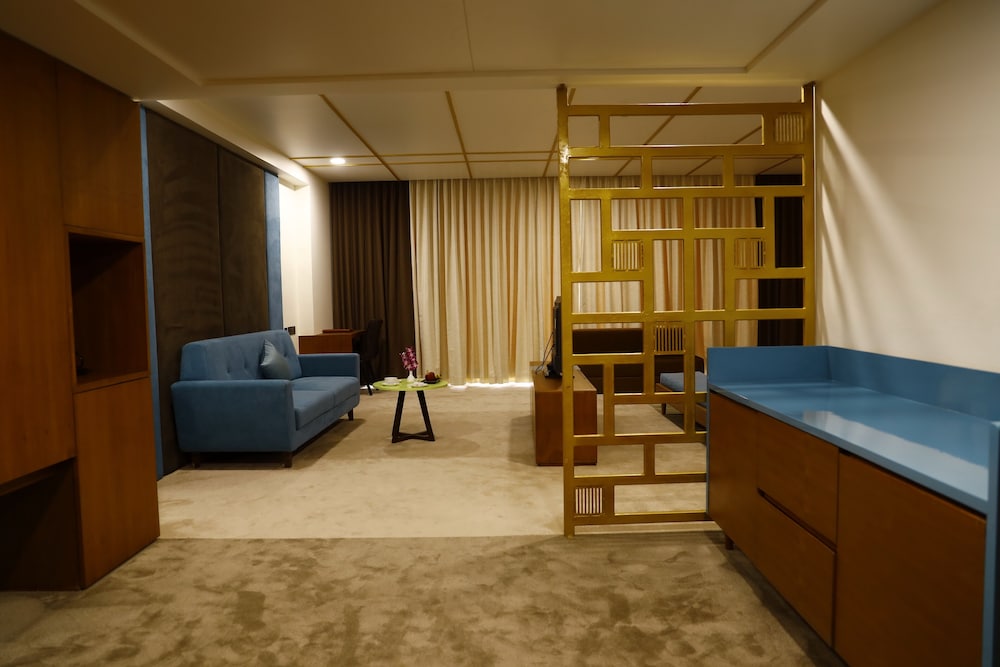 Junior Suite - Photo 11