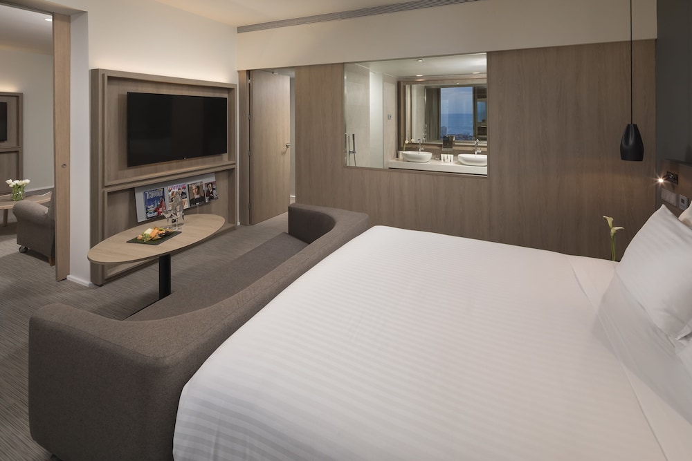 The Level, Suite, Sea View