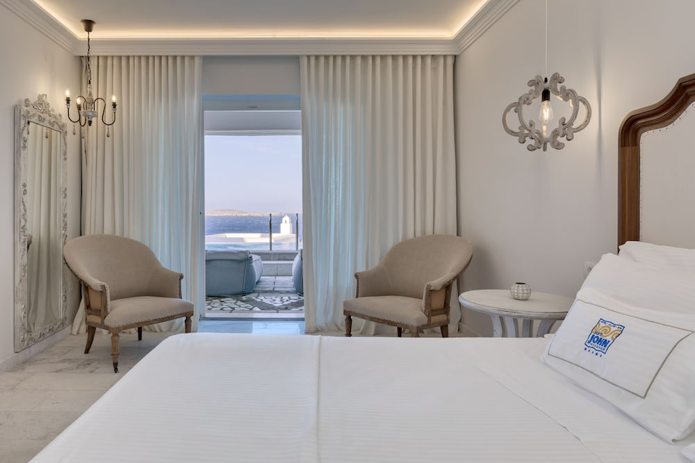 Signature Two Bedroom Suite with Private Pool & Sea View - Photo 1