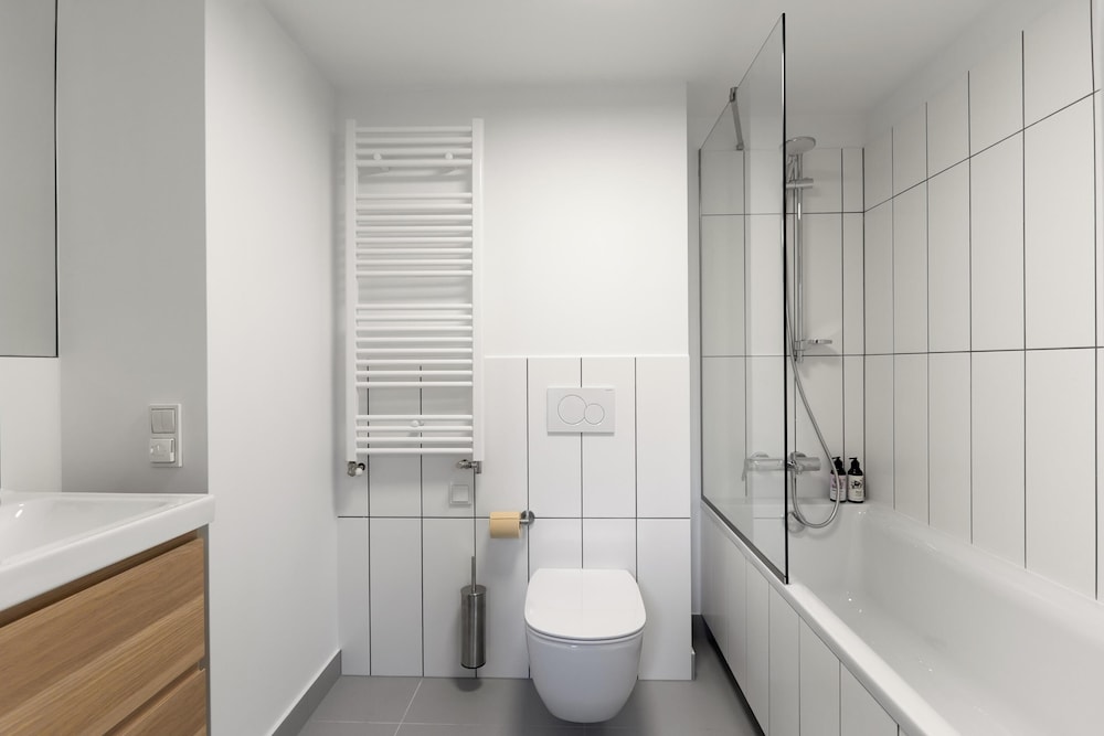 Three Bedroom Apartment with Mezzanine - Photo 7