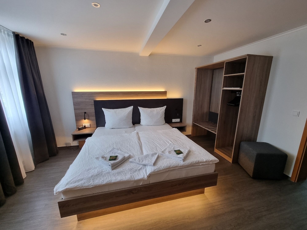 Deluxe Double Room, Private Bathroom, River View photo 1