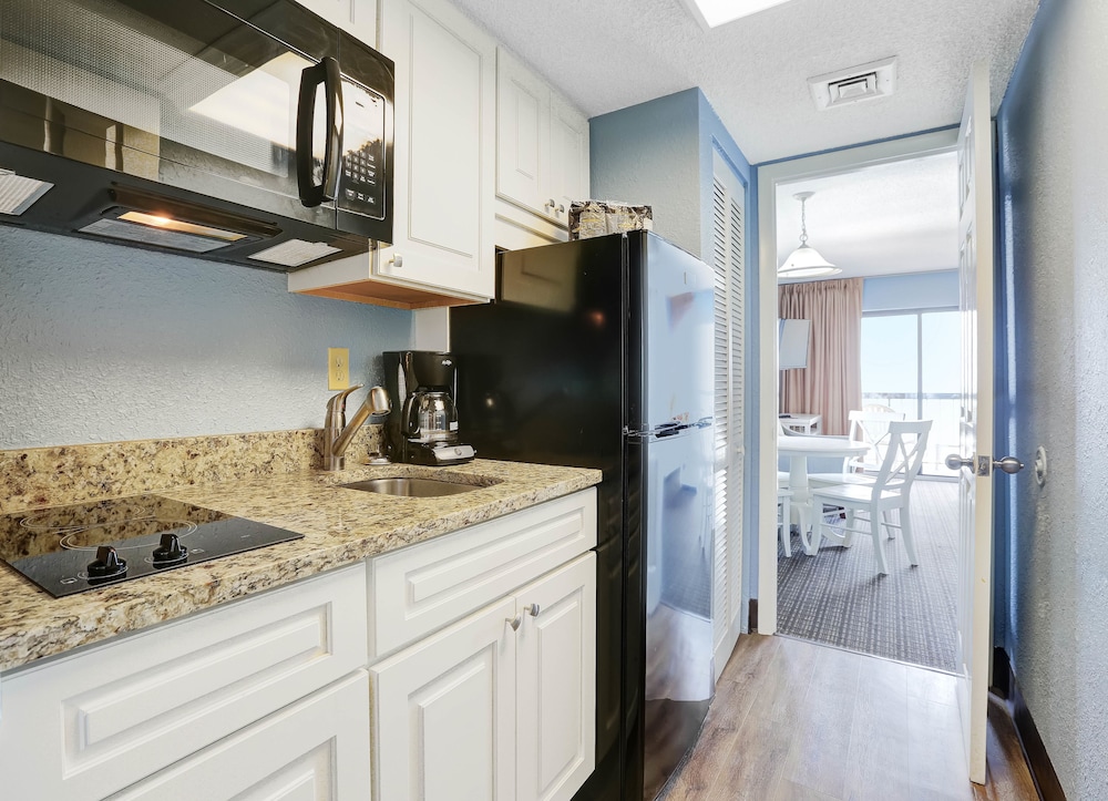Suite, 1 Bedroom, 2 Double Beds & Murphy Bed photo 2