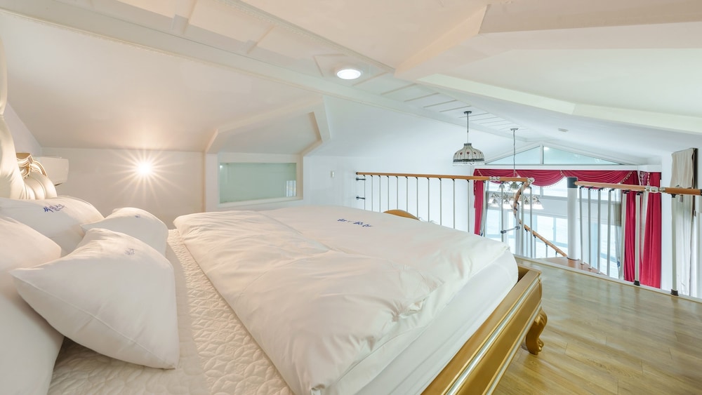 Basic Room, 1 Bedroom (504 Sayble) - Photo 7