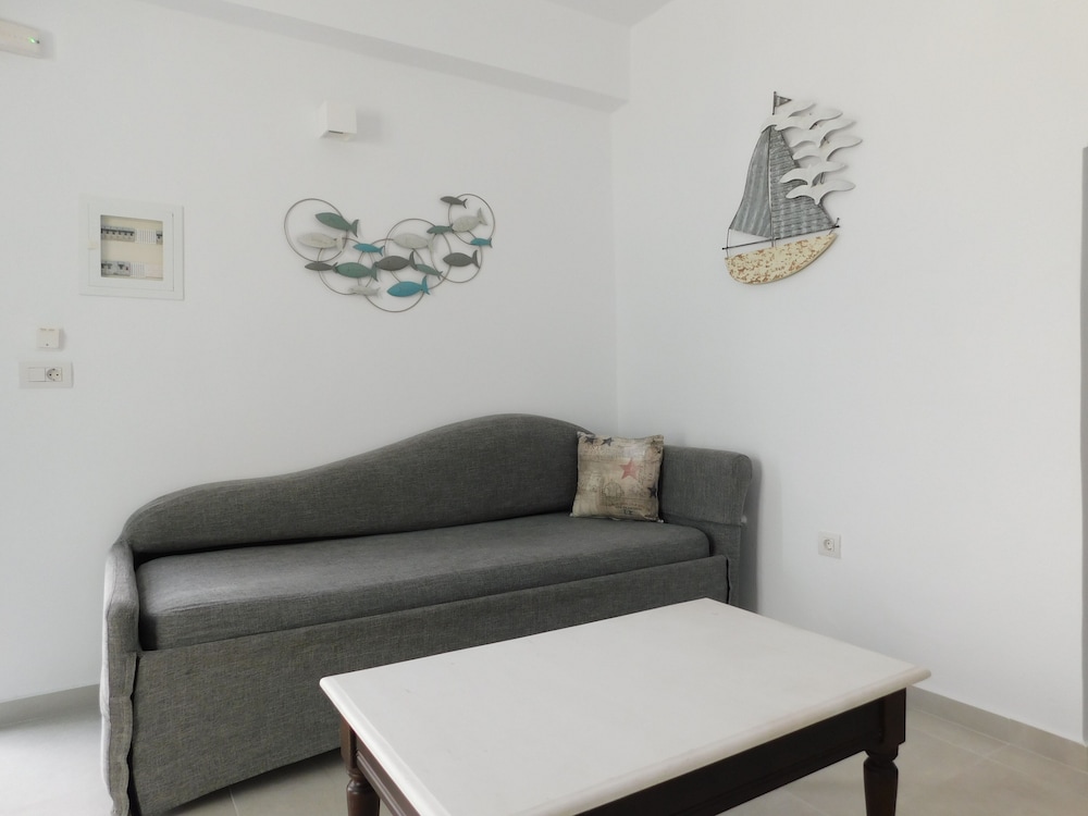 Deluxe Room, Balcony - Photo 4