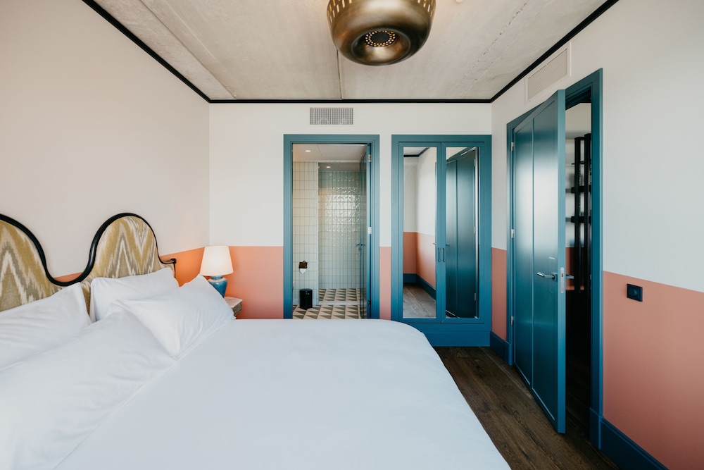Apartment, 1 King Bed thumbnail 5
